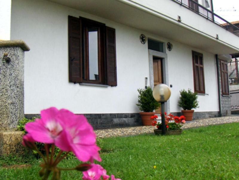 B&B Marge Oltrona di San Mamette Luaran gambar